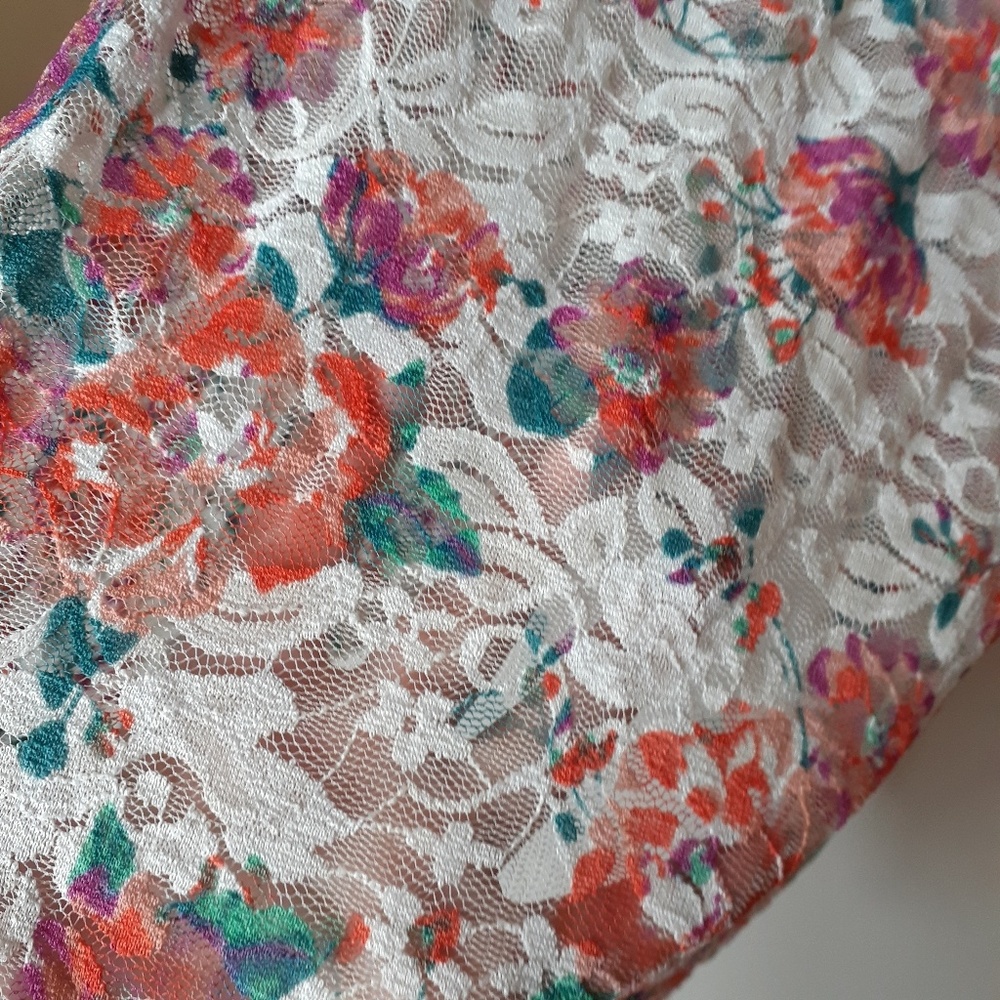 Torrid Women’s Sheer Floral V-Neck Blouse w/ Orange, Green, Cream Torrid size 2‎ - Picture 4 of 8